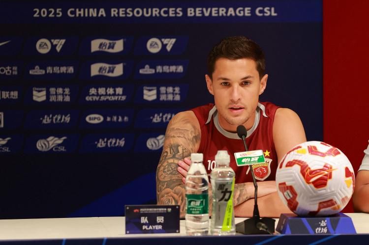 赛中的单场, 沪媒认为, 帮助莱昂纳 赛中的单场, 沪媒认为, 帮助莱昂纳