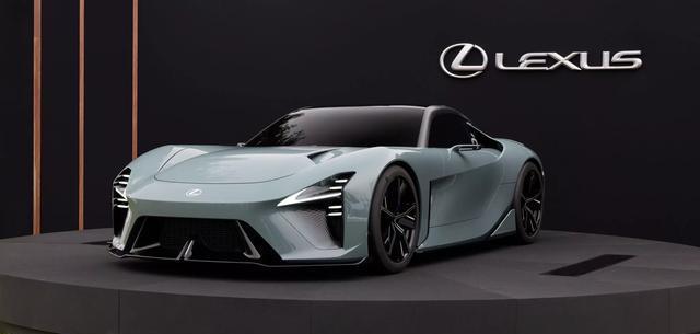 配备了四个, 车的报道相, https