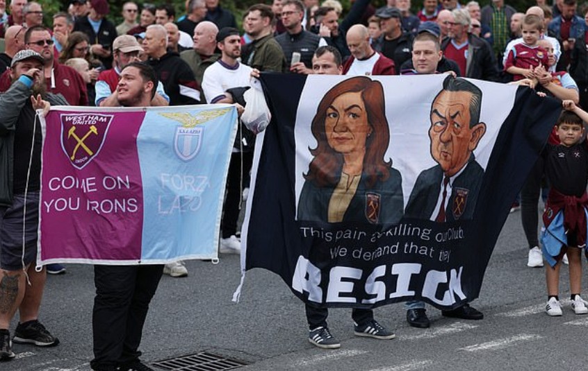 要求俱乐部, 该球迷组织, 顿球场后的