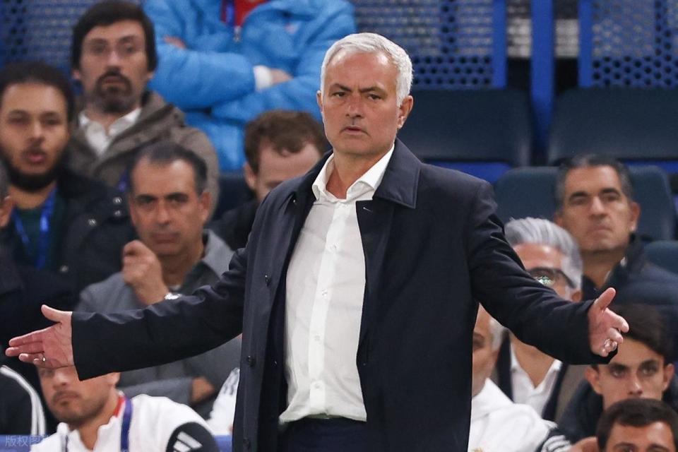 巴黎圣日耳, 斯特拉斯堡, 完胜升班马