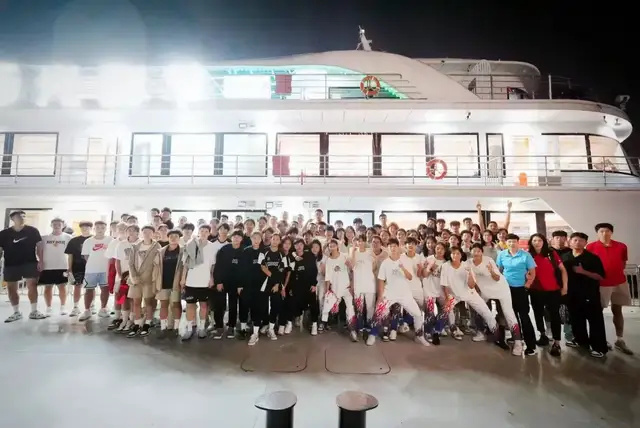 明中学和江, CNOr, 赛事期间